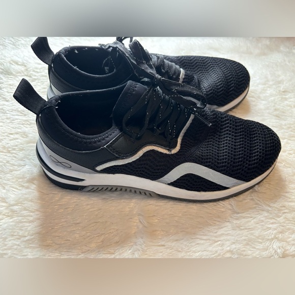 Black Slip-on Nursing Shoes Infinity by Cherokee Size 8 - Picture 1 of 9